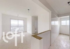 Apartamento à venda em Vila Galvão com 57 m², 2 quartos, 1 suíte, 2 vagas