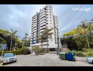 Apartamento no Bairro Victor Konder em Blumenau com 3 Dormitórios (1 suíte)