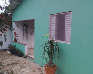 Casa à venda com 03 dormitórios em Terra Preta Mairiporã SP