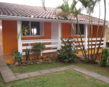 Casa com 3 Dormitorio(s) localizado(a) no bairro Petrópolis em Novo Hamburgo / RIO GRANDE