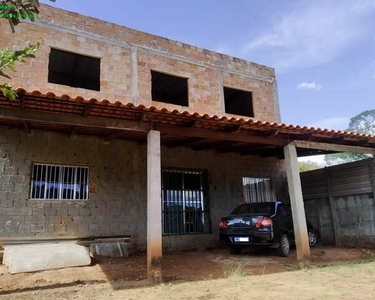 Casa em Juatuaba, 02 andares, 04 quartos, 02 banheiros, 02 salas