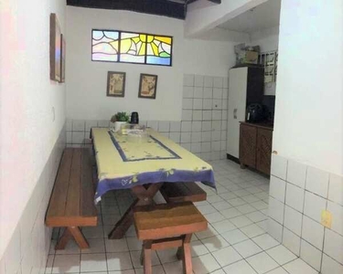 Vendo casa em condomínio no bairro Castelão com 3 quartos