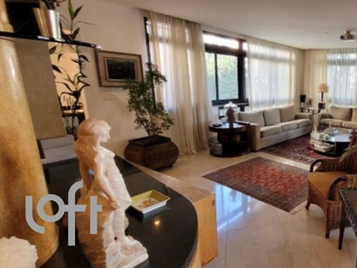 Apartamento à venda em Carmo com 208 m², 4 quartos, 1 suíte, 3 vagas