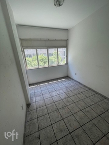 Apartamento à venda em Copacabana com 80 m², 2 quartos, 1 suíte, 1 vaga