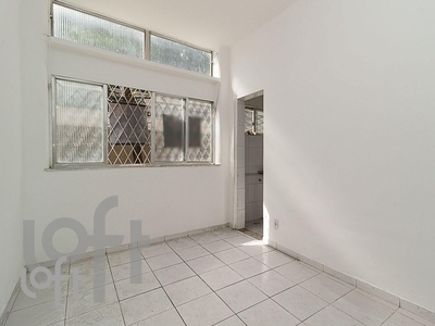 Apartamento à venda em Glória com 26 m², 1 quarto, 1 suíte