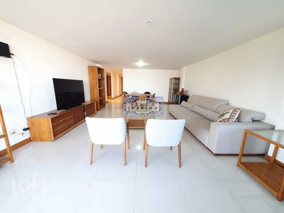 Apartamento à venda em Recreio dos Bandeirantes com 200 m², 4 quartos, 4 suítes