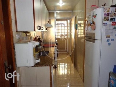 Apartamento à venda em Taquara com 60 m², 2 quartos, 1 vaga