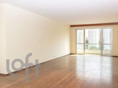 Apartamento à venda em Campo Belo com 192 m², 3 quartos, 1 suíte, 3 vagas