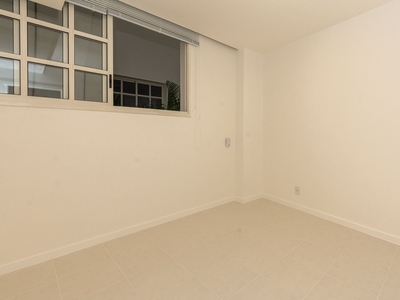 Apartamento à venda em Copacabana com 44 m², 1 quarto