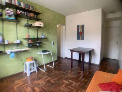 Apartamento com 3 quartos para alugar no bairro Santa Efigênia, 90m²