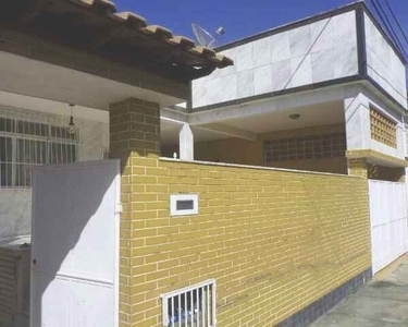 Casa à venda em São Francisco, dentro de Vila com piscina e churrasqueira