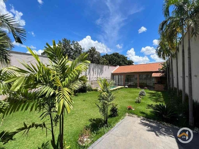 Casa com 1 quarto à venda no bairro Jardim Miramar, 420m²
