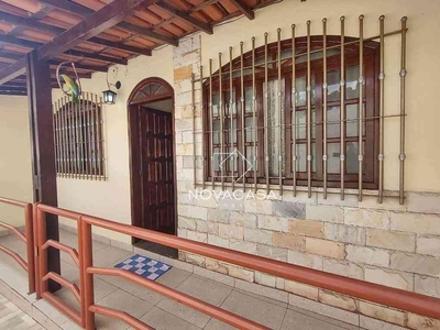 Casa com 2 quartos à venda no bairro Santa Amélia, 55m²