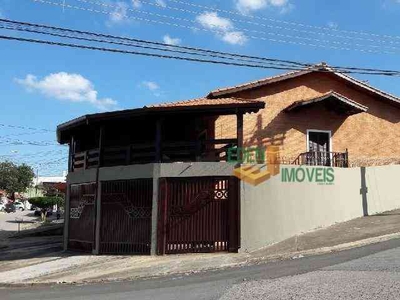 Casa com 4 quartos à venda no bairro Jardim Carolina, 295m²