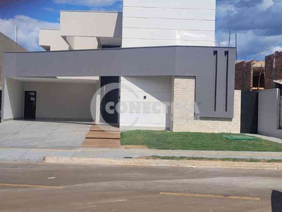 Casa em Condomínio com 4 quartos à venda no bairro Residencial Goiânia Golfe Clube, 240m²