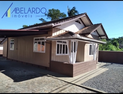 Casa no Bairro Velha Central em Blumenau com 2 Dormitórios (2 suítes) e 68.56 m²