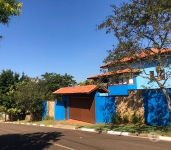 Linda Casa Térrea em Condomínio c 394 m² .Terreno 1.920 m².