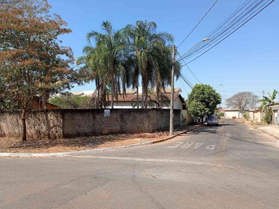 Lote à venda no bairro Jardim Santo Antônio, 347m²