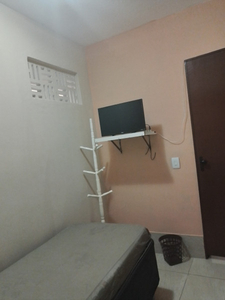 QUARTO PARA MOÇA NO GUARÁ 2