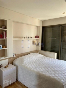 Apartamento à venda em Campo Belo com 240 m², 3 quartos, 3 suítes, 4 vagas