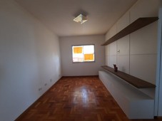 Apartamento à venda por R$ 328.000