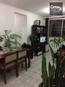 Apartamento à venda por R$ 330.000