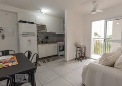 Apartamento com 2 dormitórios e 1 garagem