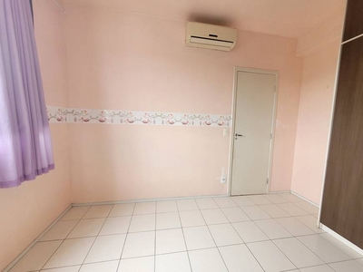 Apartamento com 3 Quartos e 3 banheiros à Venda, 88 m² por R$ 475.000