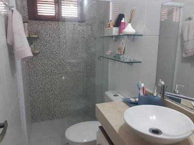 Casa com 3 Quartos e 3 banheiros à Venda, 150 m² por R$ 250.000