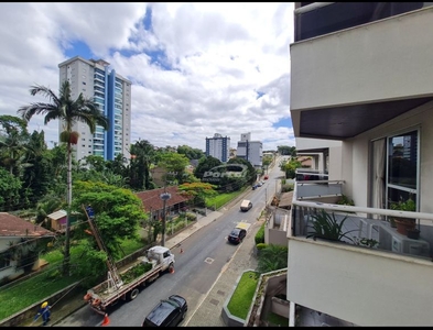 Apartamento no Bairro Itoupava Norte em Blumenau com 3 Dormitórios (1 suíte) e 135 m²