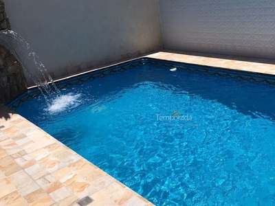 Casa com Piscina 50 metros da praia