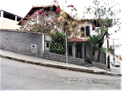 Casa em Bairu, Juiz de Fora/MG de 80m² 3 quartos à venda por R$ 949.000,00
