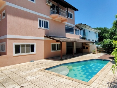 Casa em Camboinhas, Niterói/RJ de 483m² 4 quartos à venda por R$ 1.749.000,00