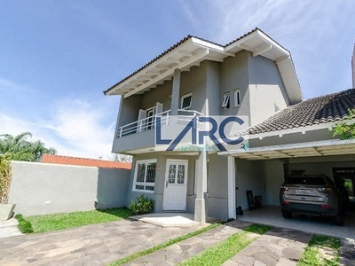 Casa em Espírito Santo, Porto Alegre/RS de 280m² 3 quartos à venda por R$ 849.000,00