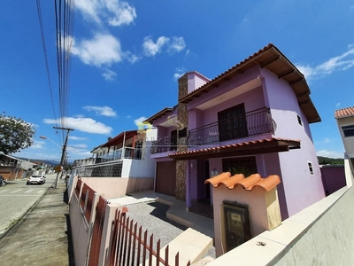 Casa em Flor de Nápolis, São José/SC de 167m² 4 quartos à venda por R$ 719.000,00