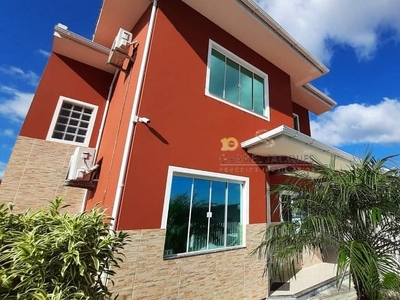 Casa em Forquilhinha, São José/SC de 194m² 3 quartos à venda por R$ 849.000,00