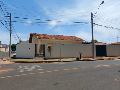 Casa em Ipanema, Araçatuba/SP de 300m² 3 quartos à venda por R$ 229.000,00