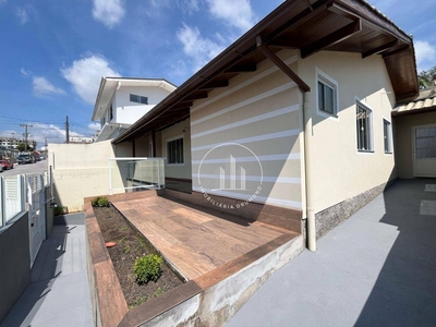 Casa em Ipiranga, São José/SC de 130m² 3 quartos à venda por R$ 679.000,00