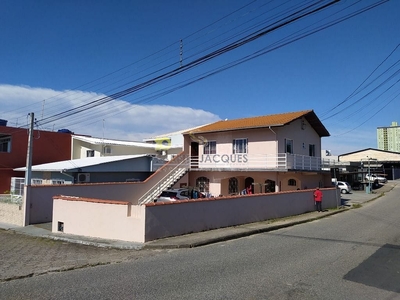 Casa em Ipiranga, São José/SC de 174m² 5 quartos à venda por R$ 548.000,00