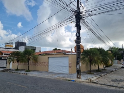 Casa em Jardim Cidade Universitária, João Pessoa/PB de 233m² 3 quartos à venda por R$ 648.000,00