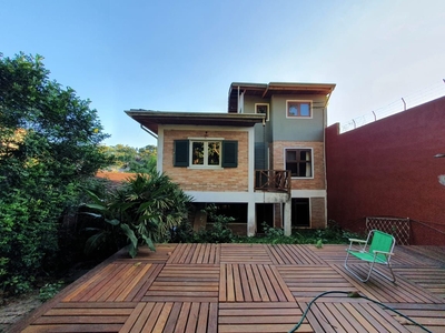Casa em Jardim Rebelato, Cotia/SP de 215m² 3 quartos à venda por R$ 1.100.000,00 ou para locação R$ 4.750,00/mes