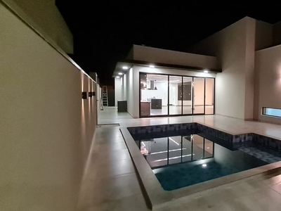Casa em Jardim Shangri-Lá, Bauru/SP de 350m² 4 quartos à venda por R$ 2.589.000,00