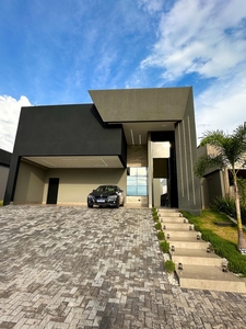 Casa em Medeiros, Rio Verde/GO de 243m² 3 quartos à venda por R$ 2.299.000,00