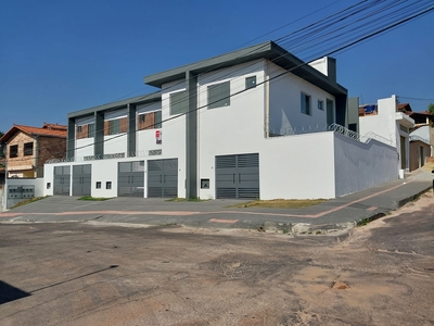 Casa em Novo Horizonte, Betim/MG de 10m² 3 quartos à venda por R$ 344.000,00