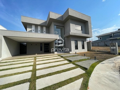 Casa em Piracangaguá, Taubaté/SP de 305m² 4 quartos à venda por R$ 1.299.000,00