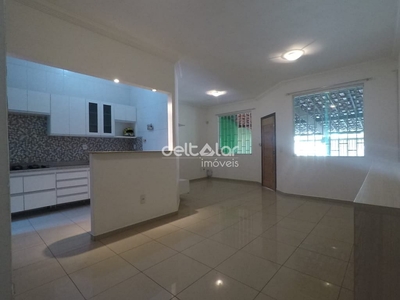 Casa em Planalto, Belo Horizonte/MG de 180m² 3 quartos à venda por R$ 699.000,00