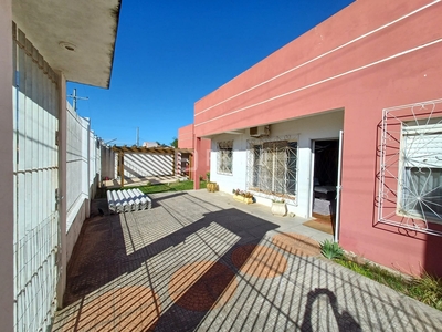 Casa em Popular, Bagé/RS de 271m² 3 quartos à venda por R$ 688.000,00