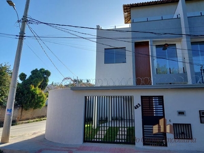 Casa em Senhora das Graças, Betim/MG de 10m² 4 quartos à venda por R$ 559.000,00