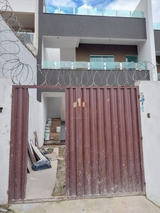 Casa em Senhora das Graças, Betim/MG de 80m² 2 quartos à venda por R$ 449.000,00