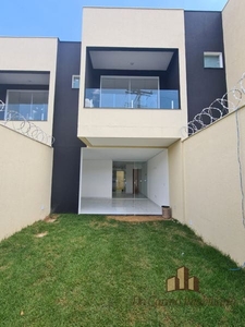 Casa em Senhora de Fátima, Betim/MG de 155m² 2 quartos à venda por R$ 454.000,00